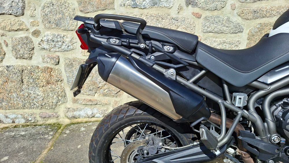 Triumph Tiger 800 XCX