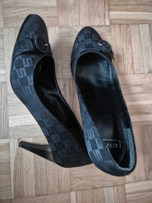 Czarne szpilki Sisley rozm. 40