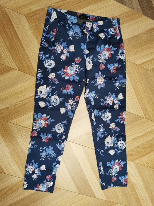 Spodnie damskie cygaretki M