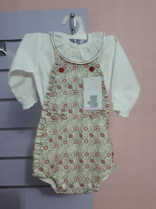 Artigo Novo de loja!.. Conjuntinho fofo + Blusa com gola de folhes!..