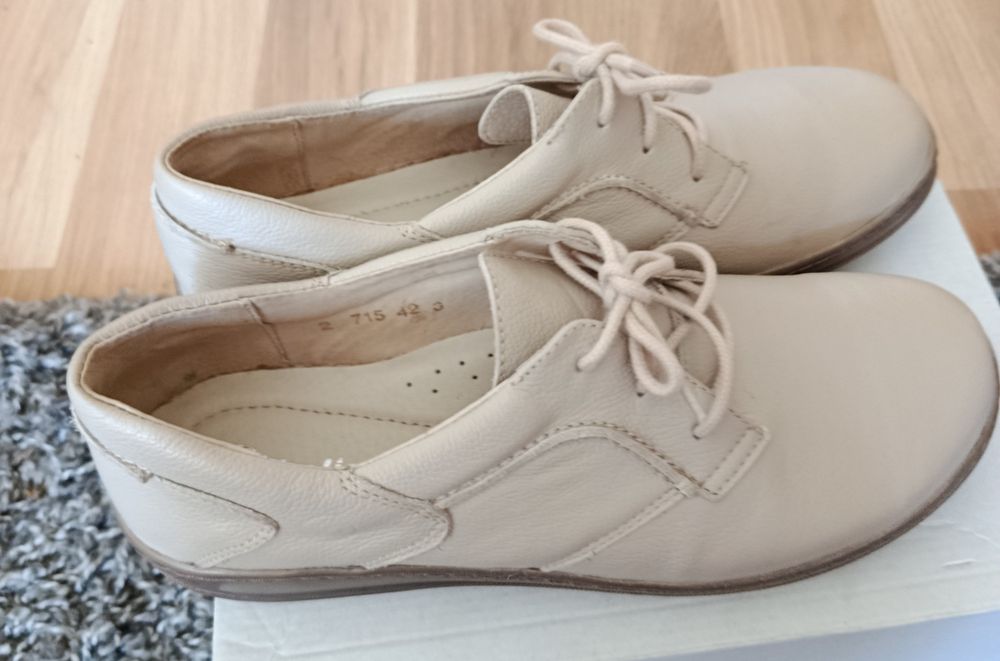 Buty firmy Helios roz 42