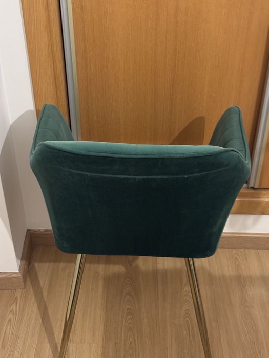 Cadeirão de veludo verde