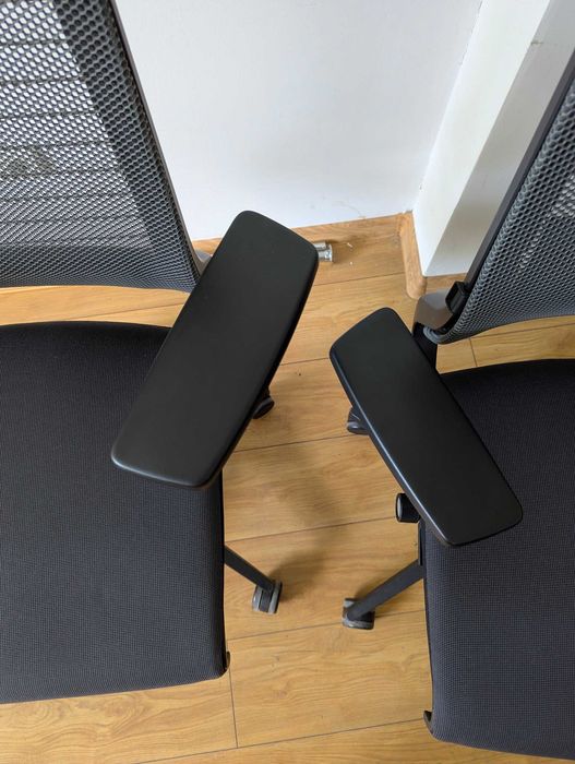 Steelcase Think V1 ергономічне офісне крісло
