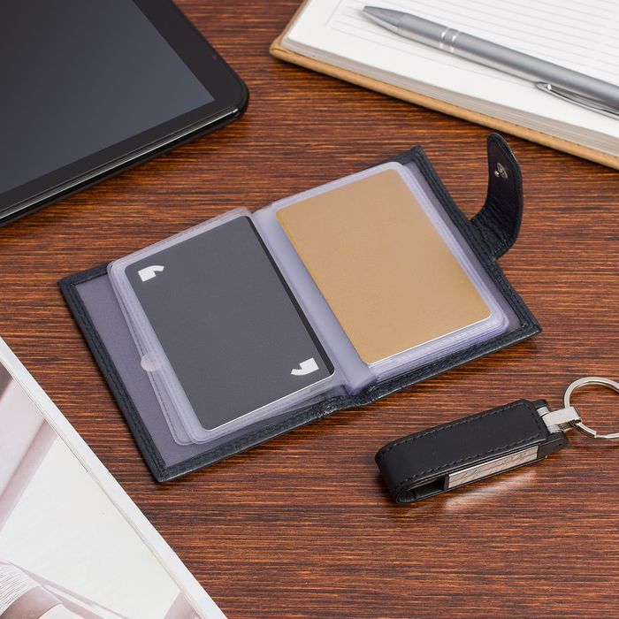 Skórzane etui na karty granatowe firmowe RFID z zapięciem prezent nowe