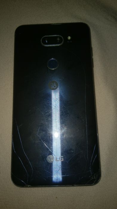LG V30 4/64 smartfon