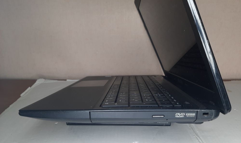 Ноутбук ASUS X55A*/  Intel / 4 Gb./ Hdd 640 Gb КамераРобоча