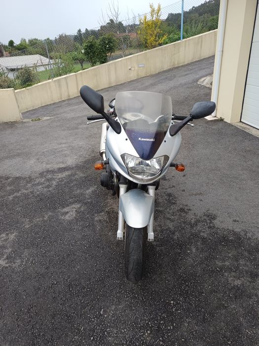 Kawasaki zr7s 750cc