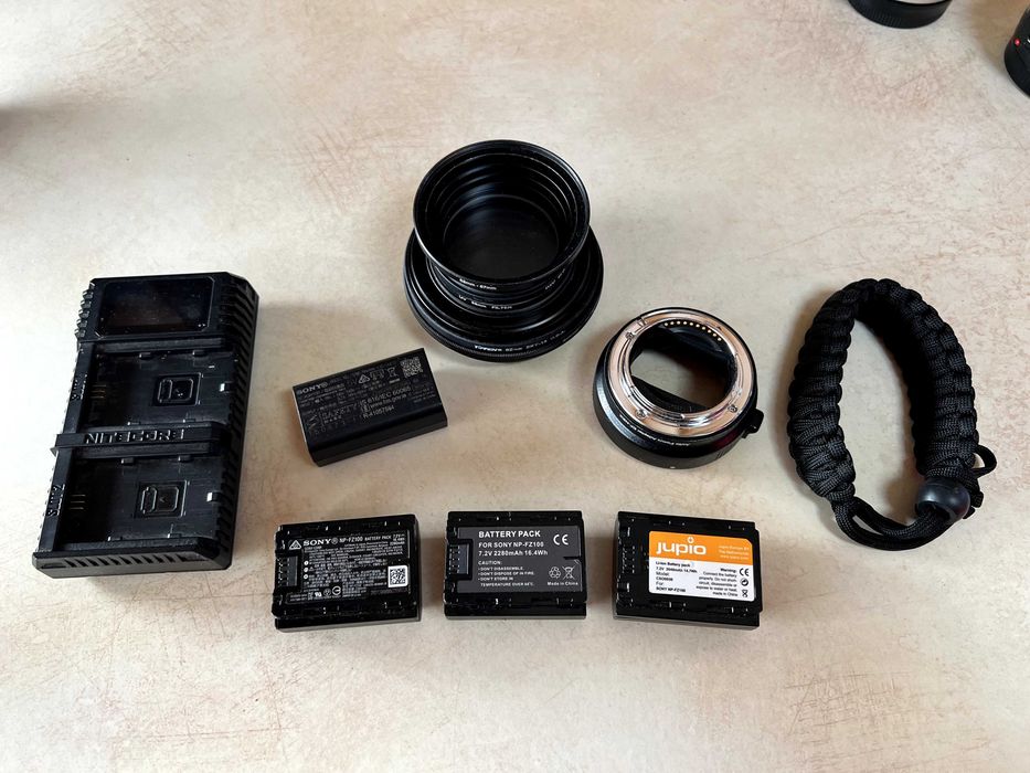 Sony a73 + Tamron 28-75 + Canon 50mm + Sigma 17-35 + Gimbal + Equipment (I Speak only English)