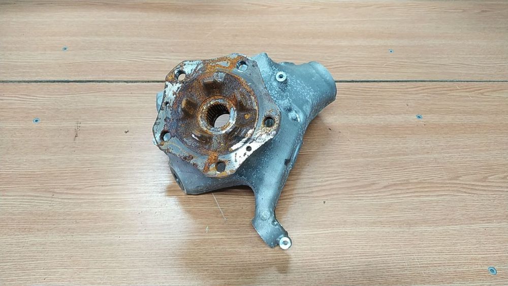 Porsche 911 992  цапфа поворотний кулак правий передній 992407258b