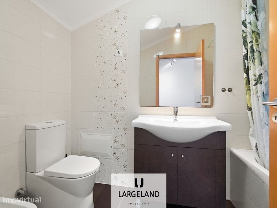 Apartamento T2 Duplex Zona Glicínias, Aveiro