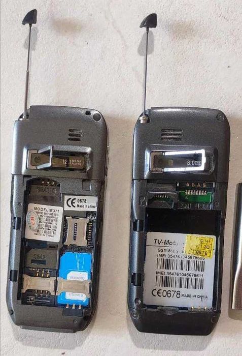 E371 та E71 — телефони з TV, FM, Bluetooth, ліхтарем