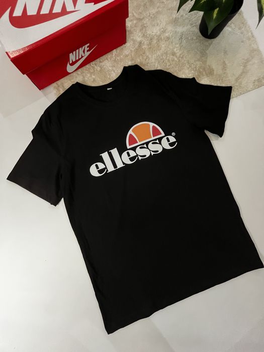 Футболка Ellesse / Чорна базова футболка Еліс / Футболка Элис / Елис