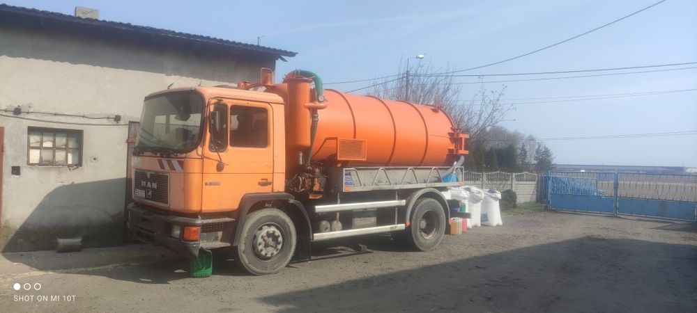 Samochód asenizacyjny MAN18232 bez zabudowy