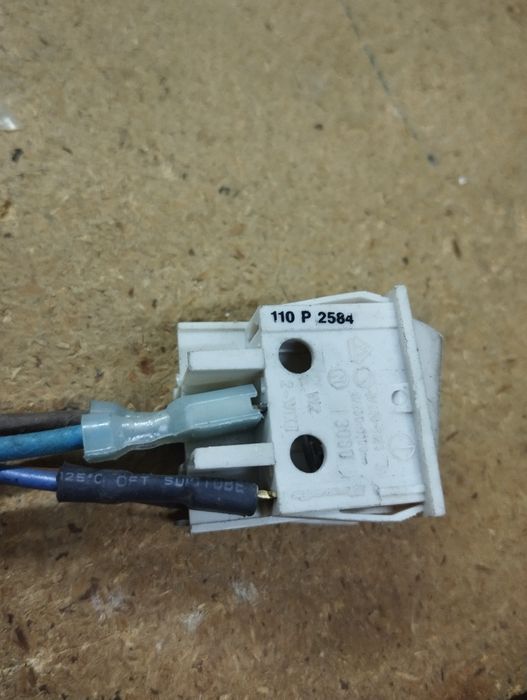 Lote de Botões brancos com 4 terminais