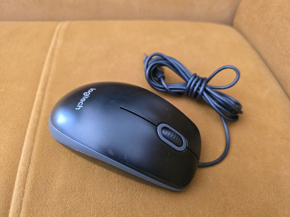 Myszka komputerowa Logitech B100 na USB 800 DPI optyczna