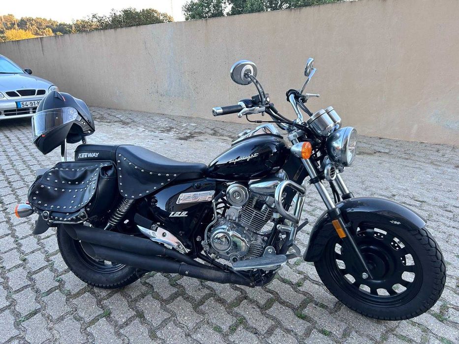 Keeway Superlight 125 Rigorosamente Nova 200 km Encosto SHAD