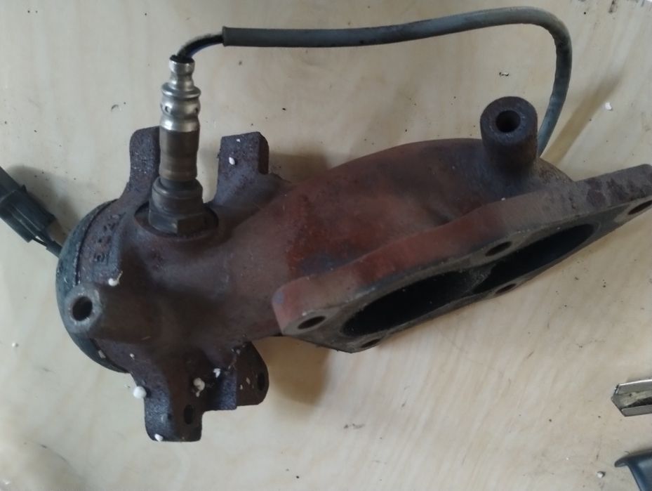 Mitsubishi Outlander I 2.0t flasza rura wydechowa kolanko