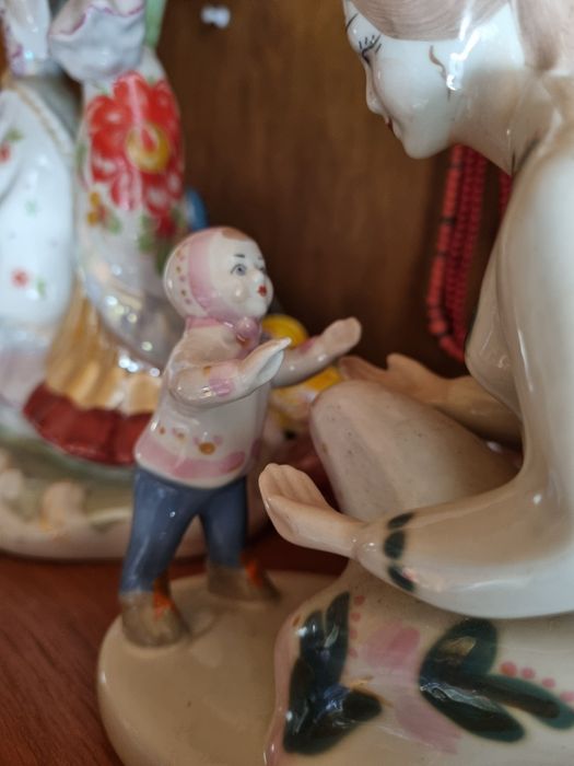 Фарфороввя статуэтка"Первые шаги"ЗКХ