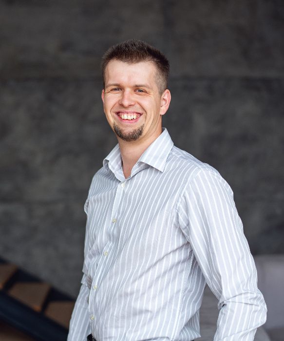 Репетитор з математики, фізики, підготовка до НМТ та  вступу за кордон