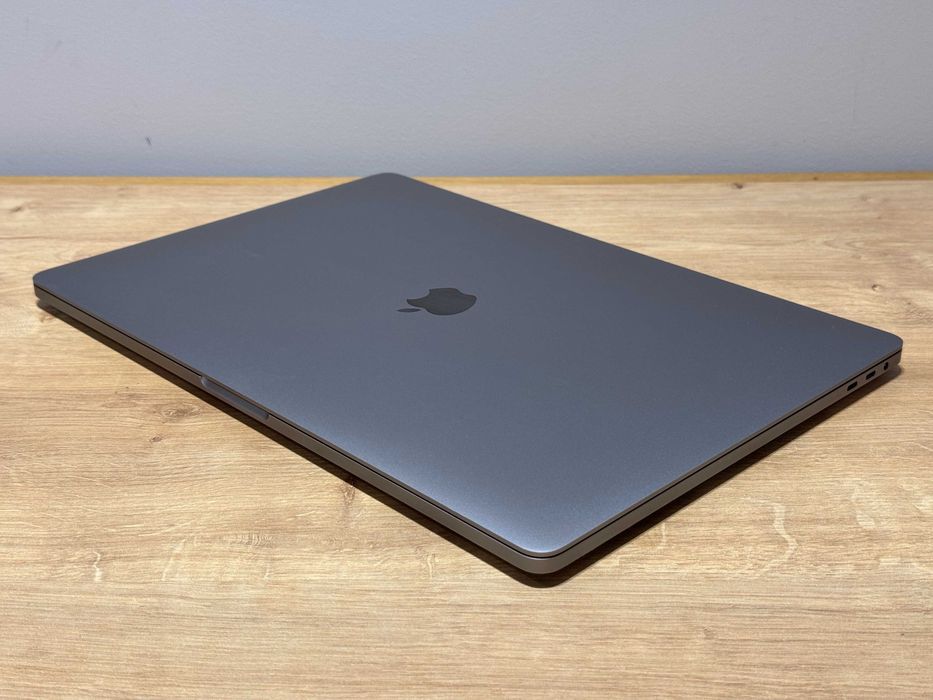 2019 Macbook Pro A2141 i7-9750H 6x 2.6 32GB 512GB SSD 16"