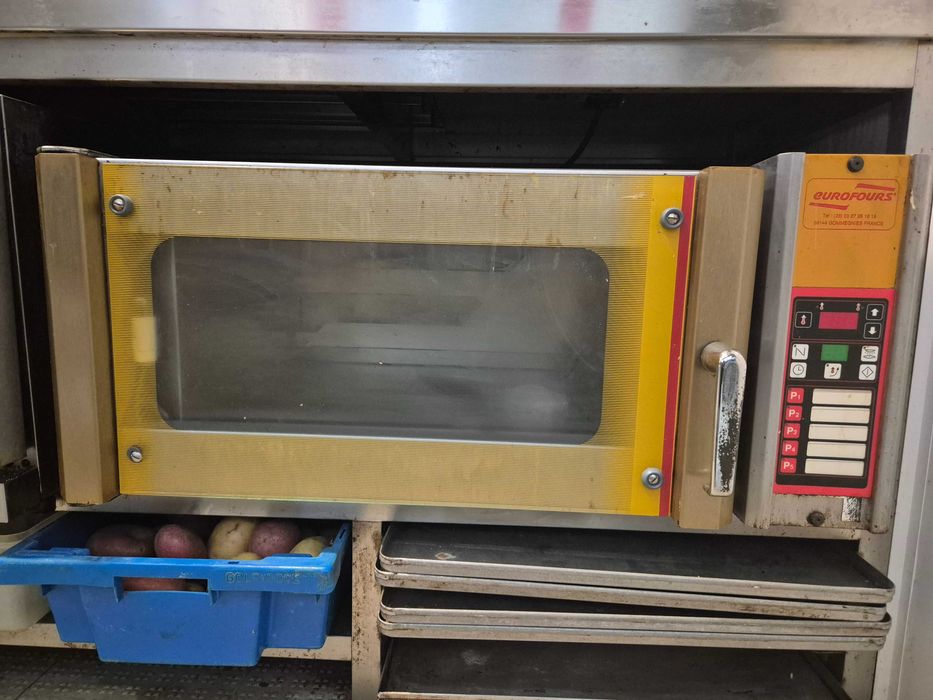 orno Profissional Elétrico Ventilado – 2 Tabuleiros – Excelente Estado