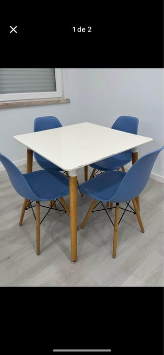 Mesa + 4 Cadeiras