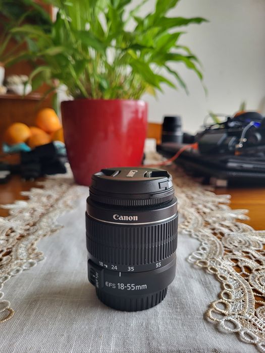 Canon 2000D + Objetiva Canon EF 18-55mm