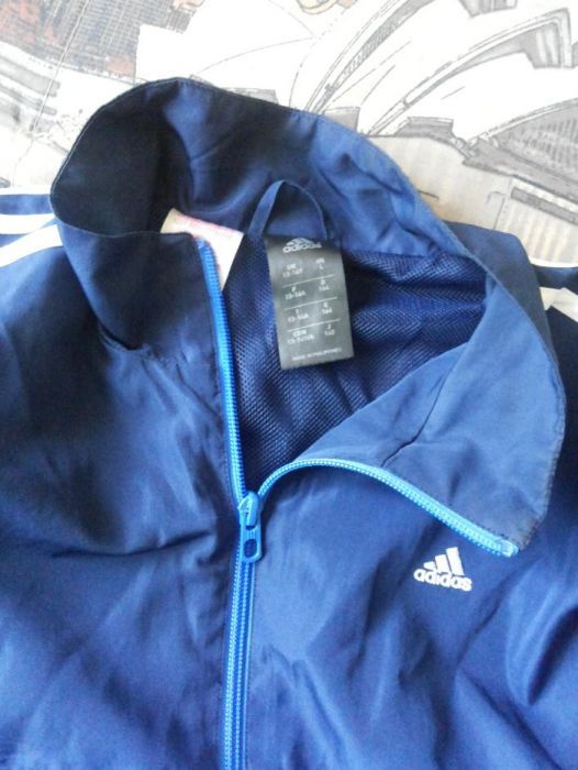 Продам спортивный костюм