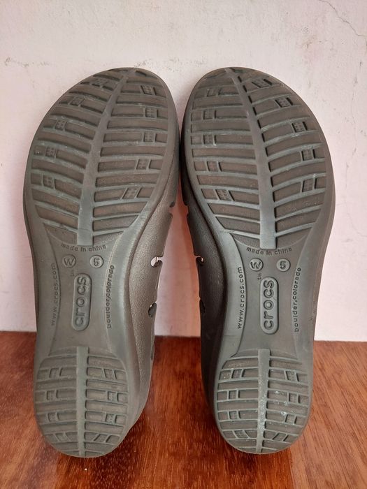 Тапки фірми Crocs оригінал 

Розмір по бірці: w 5 наш 36р 

Замір по с