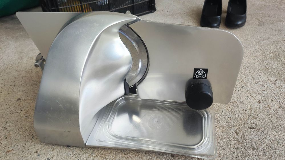 Fiambreira inox em bom estado