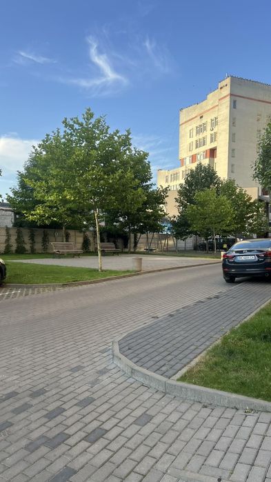 Велика трикімнатна квартира в одній із кращих новобудов