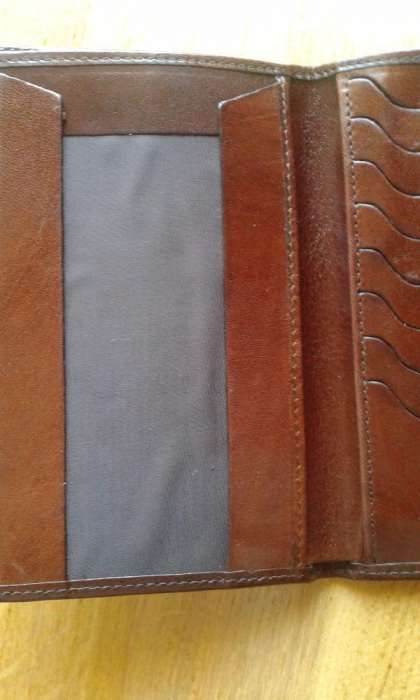 Carteira de pele marca GLIMIAL Nova