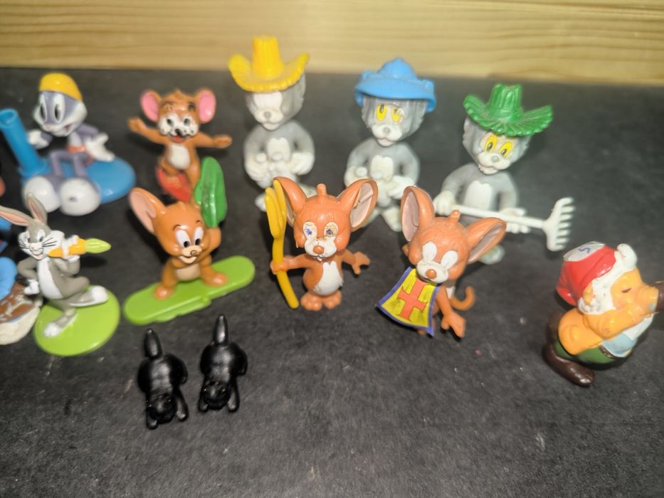 Bonecos Coleção Personagens Diversos
Conjunto de bonecos colecionáveis
