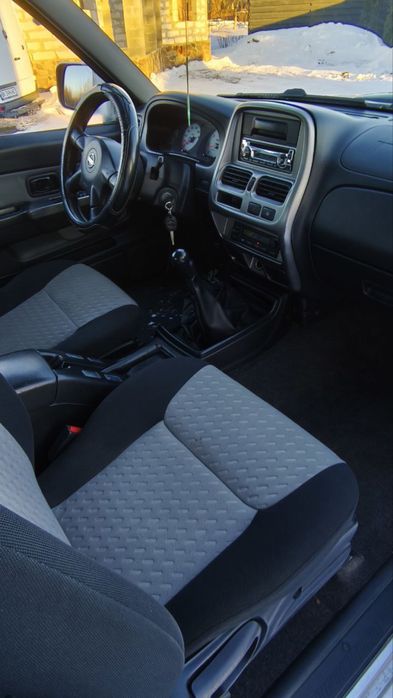 Nissan Navara 2004 рік 4x4 механіка 2.5 дизель