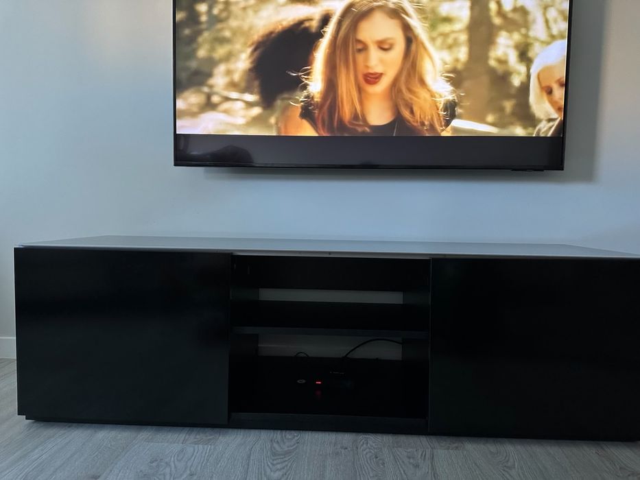 Movel tv madeira preto