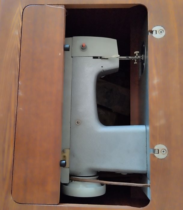 Швейна машинка Подільська 142