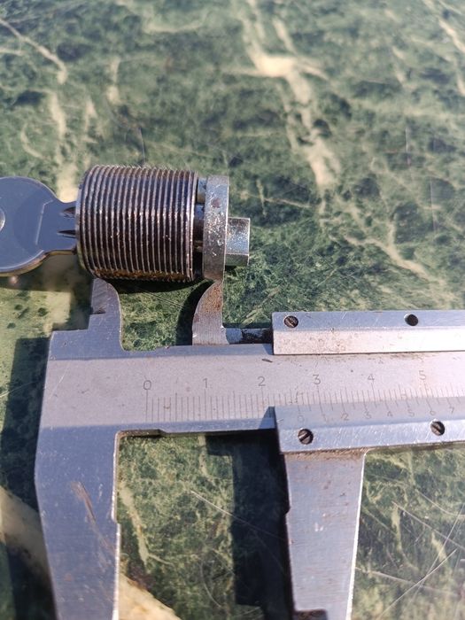 Wkładka z kluczykiem do klamki chłodni