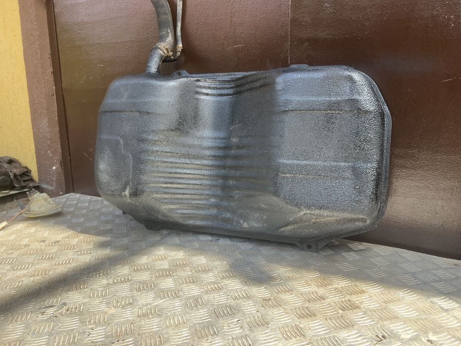 Сузуки свифт 98 год suzuki swift бак бензобак в сборе с насосом