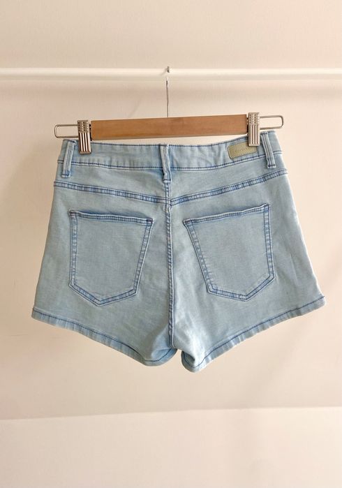 Jasnoniebieskie szorty dżinsowe Bershka roz. 34/XS