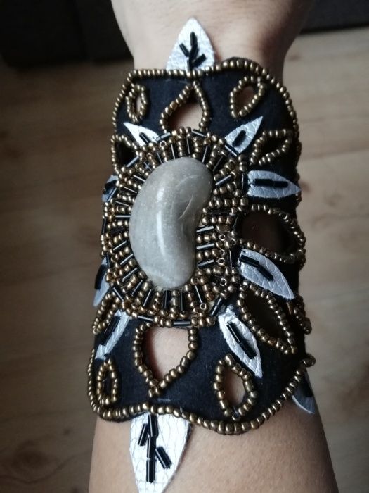 bransoletka wieczorowa.