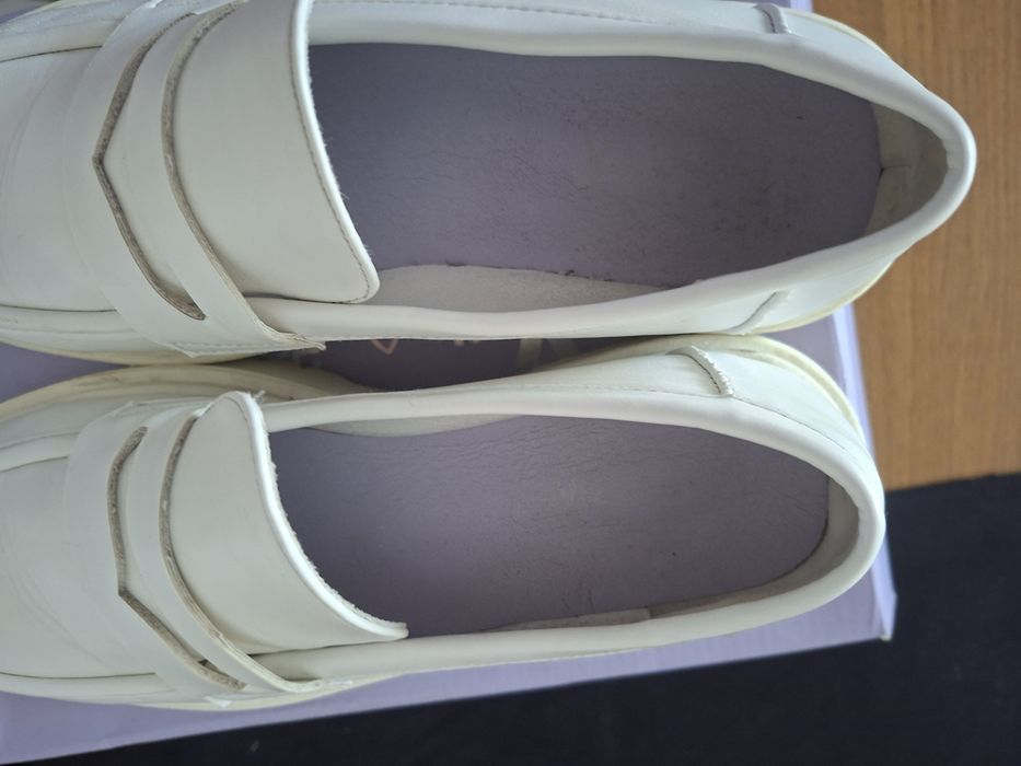 Buty  połbuty 39