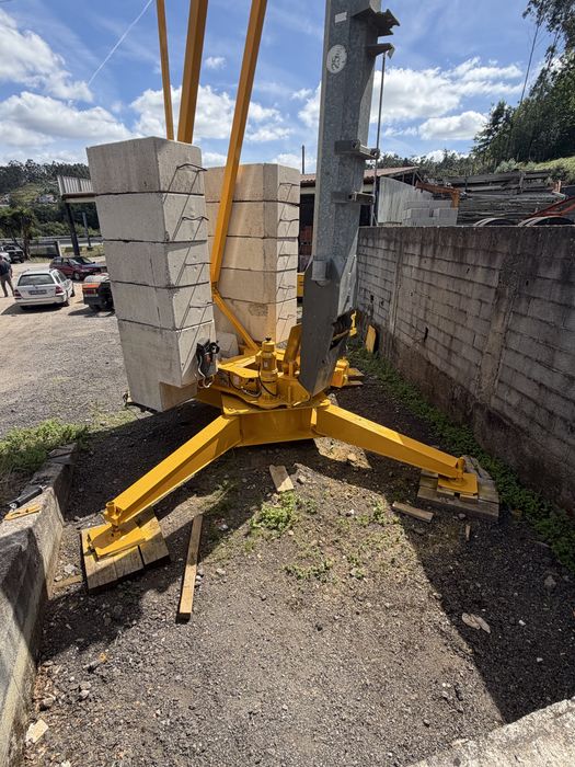 Grua automontante Potain hd16B