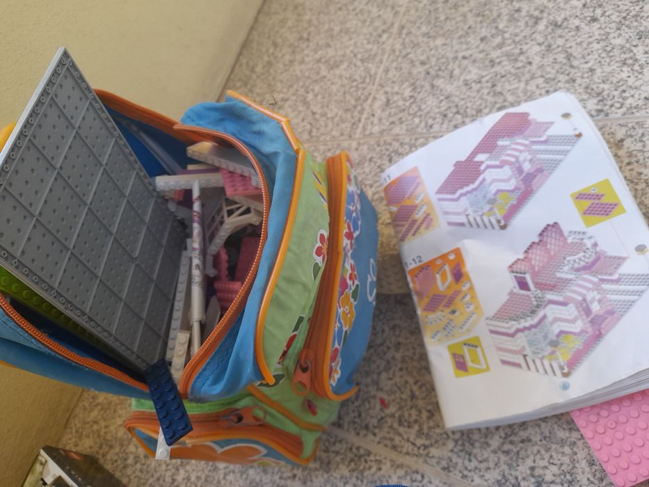 Lego Sets and Building Pieces64751900527361121