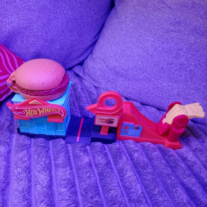 Hot wheels hamburger