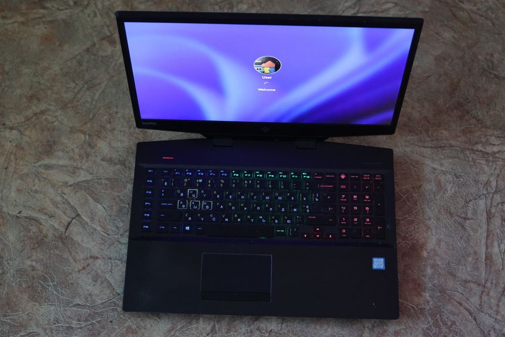 Игровой ноутбук HP OMEN 17 | i9-9880H / RTX 2080 8GB / 32GB RAM / 144Hz