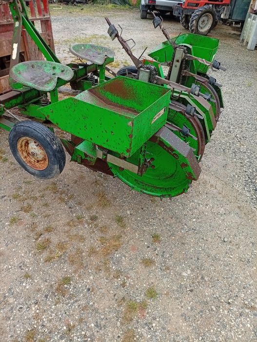 Plantador de pinças