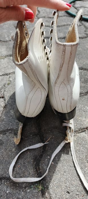 Łyżwy figurowe skórzane  Botas