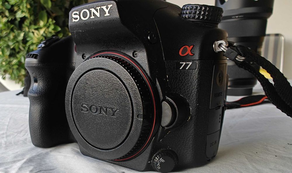 Vendo Máquina fotográfica  Sony Alpha SLT A77