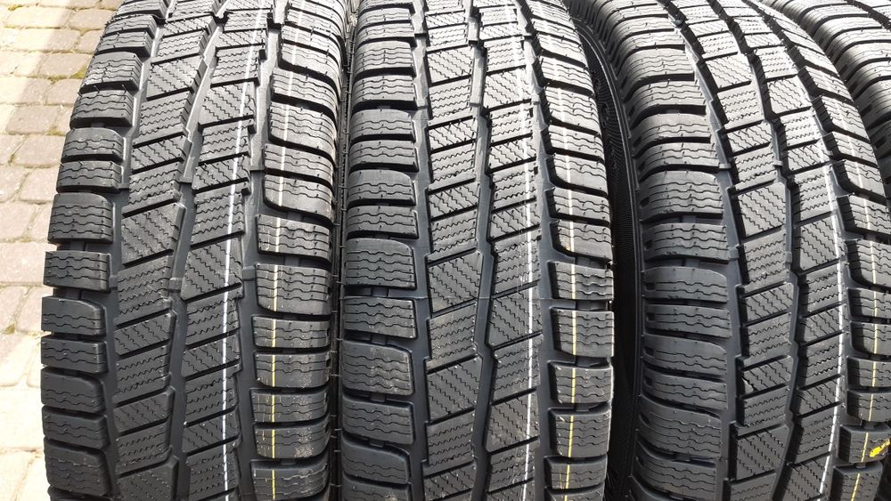 Opony Wielosezonowe 215_75_16_ C.Polski Producent.1100 zł za 4 sztuki.