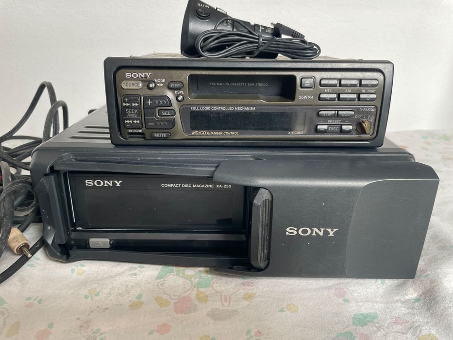 Auto Rádio + Caixa de CD Sony